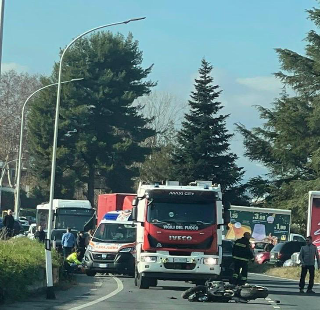 Schianto sulla Piceno Aprutina: muore giovane motociclista dopo l’urto con un’auto